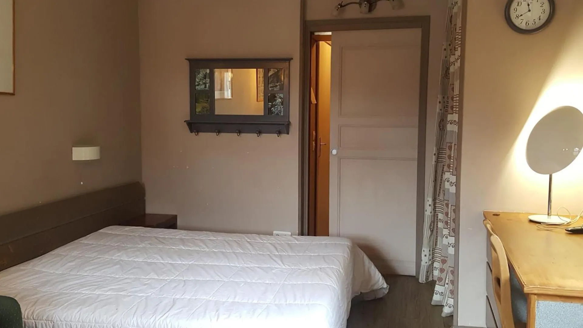 Studio Au Dernier Etage Avec Balcon, Wifi Et Parking A Brides-Les-Bains - Fr-1-512-276